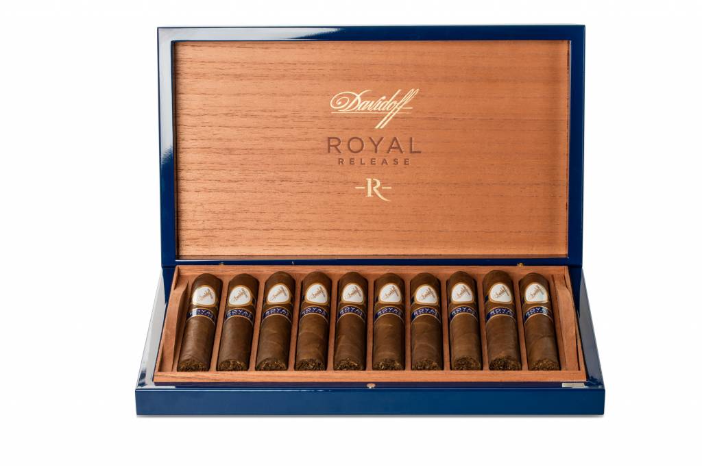 davidoff-royal-release-robusto-kiste-2NRLwxWuM6Plyd